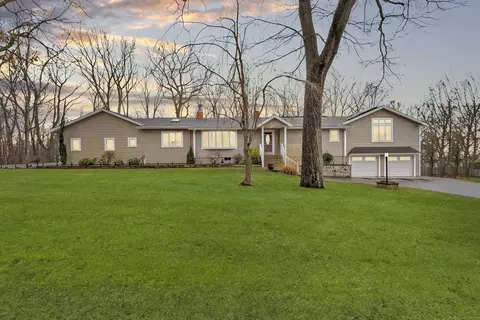 36 Lynne Ter, Shelton, CT 06484