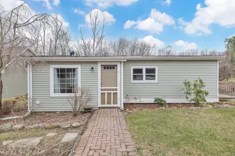 104 Webster Rd, Ellington, CT 06029