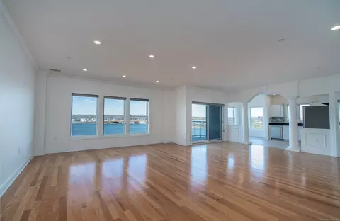 150 Harbour Close #409, New Haven, CT 06519