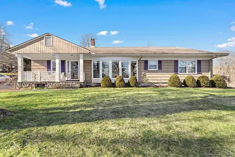 4 Apple Hill Rd, Brookfield, CT 06804