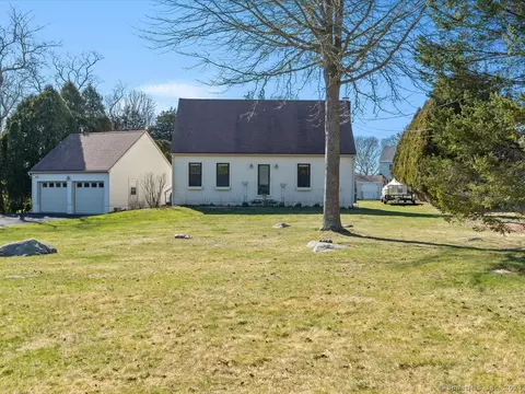 458 Greenhaven Rd, Stonington, CT 06379