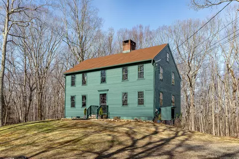 25 Dark Entry Rd, Bethlehem, CT 06751
