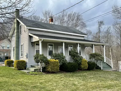 19 School Hill Rd, Sprague, CT 06330