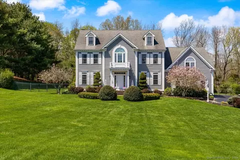 25 Dairy Hill Rd, Madison, CT 06443