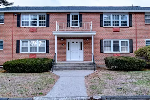 5 Grandview Dr #11D, Farmington, CT 06032