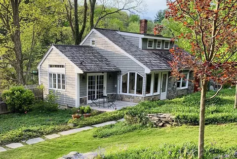 257 New Milford Rd E, Bridgewater, CT 06752