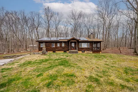 75 Crane Hill Rd, Mansfield, CT 06268
