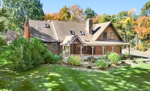 247 Heartland Ter, Orange, CT 06477