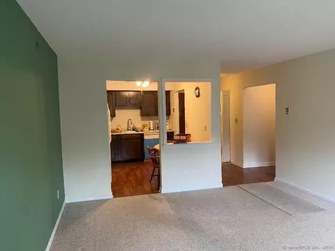 80 Claudia Dr #368, West Haven, CT 06516