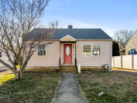 32 Morris Ave, East Haven, CT 06512