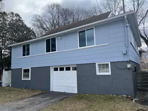 1 Pleasant View Ave, Windham, CT 06226