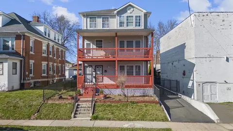 90-92 Barker St, Hartford, CT 06114