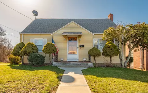 51 Maynard St, Middletown, CT 06457