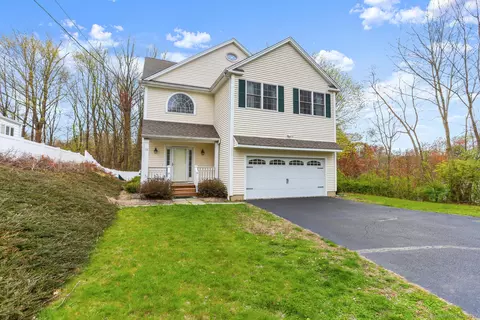 29 Williams Rd, Trumbull, CT 06611
