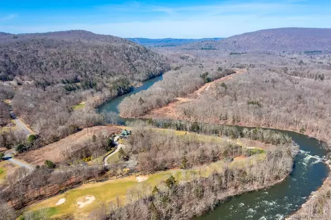 7 River Bend Ln, Sherman, CT 06784