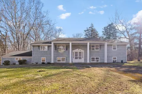 67 Acre View Dr, Stamford, CT 06903