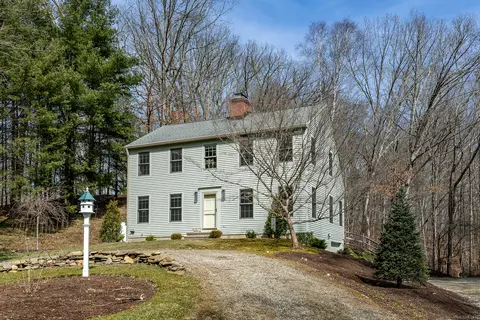 35 Muller Rd, Kent, CT 06757