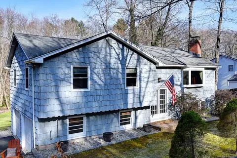 35 Slater Rd, Glastonbury, CT 06033