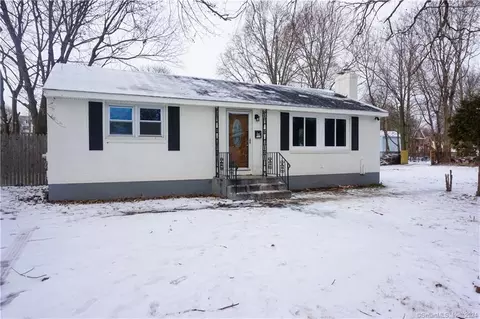 35 Lincoln Ter, Meriden, CT 06451
