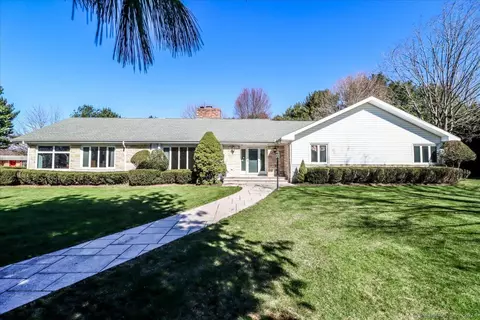 86 Morning Glory Dr, Easton, CT 06612