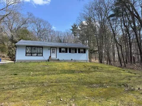 47 Bishop Crossing Rd, Griswold, CT 06351