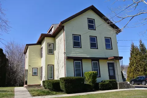 654 Gilbert Ave, Hamden, CT 06514