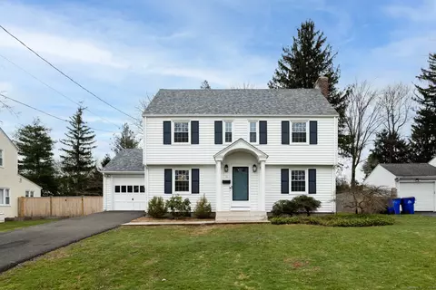 11 Brookfield Rd, West Hartford, CT 06107