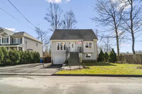 7 Orowoc Trl, Shelton, CT 06484