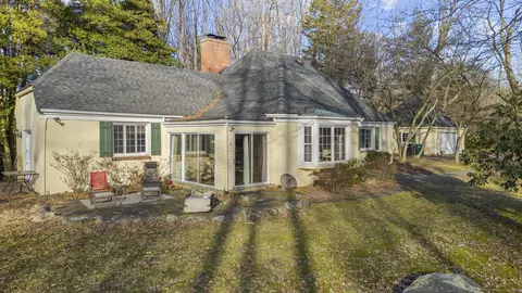 360 Wallingford Rd, Cheshire, CT 06410