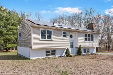 41 Douglas Dr, Canterbury, CT 06331