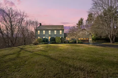 68 Vista Dr, Easton, CT 06612