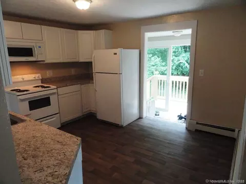 156 Dewey Ave, Newington, CT 06111