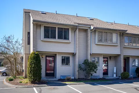 827 Oronoke Rd #4-1, Waterbury, CT 06708