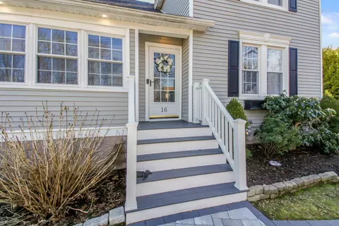 16 May St, New Britain, CT 06052