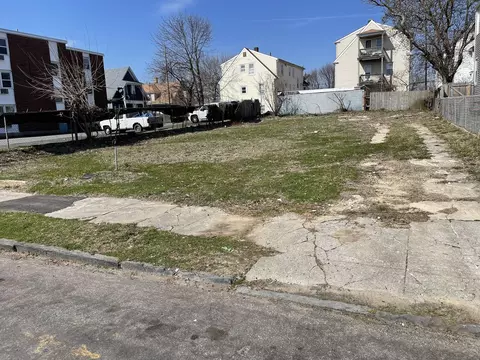 130 Hansen Ave, Bridgeport, CT 06605