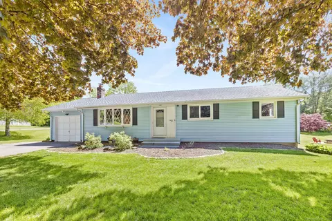 95 Diane Dr, South Windsor, CT 06074