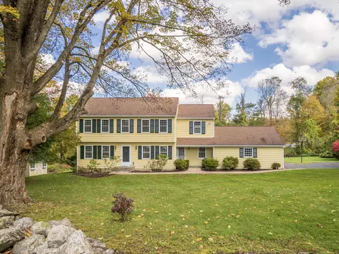 47 Powderhorn Dr, Ridgefield, CT 06877