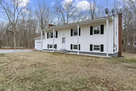 2 Mary Butler Dr, Waterford, CT 06385