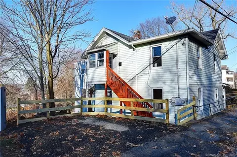160 Sylvan Ave, Waterbury, CT 06706
