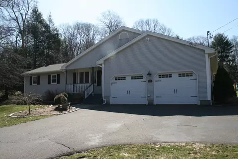 16 Summit Dr, Tolland, CT 06084
