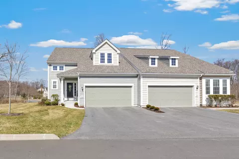 722 Championship Dr #722, Oxford, CT 06478