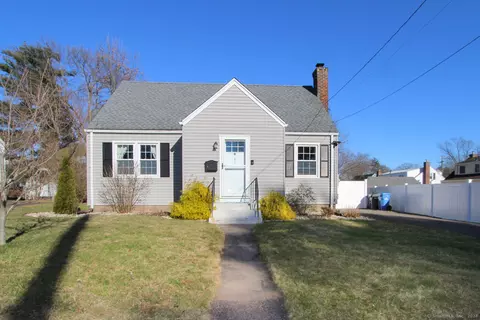11 Ferndale Dr, Manchester, CT 06040