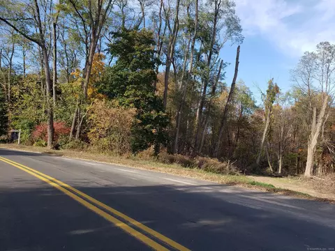 25 Cemetery Rd, East Windsor, CT 06088