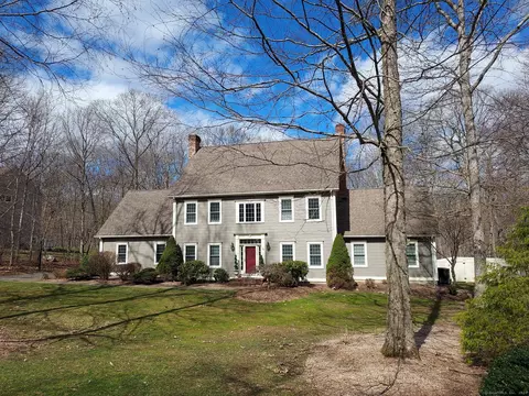 35 Forest View Ln, Hebron, CT 06248