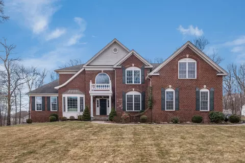 9 Weatherstone, Avon, CT 06001