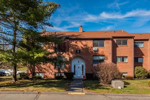 8 Darling St #K, Southington, CT 06489