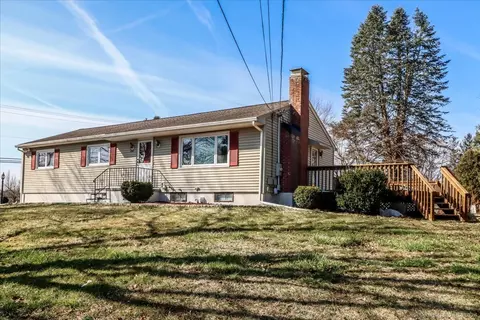 1 Flower Hill Rd, New Milford, CT 06776