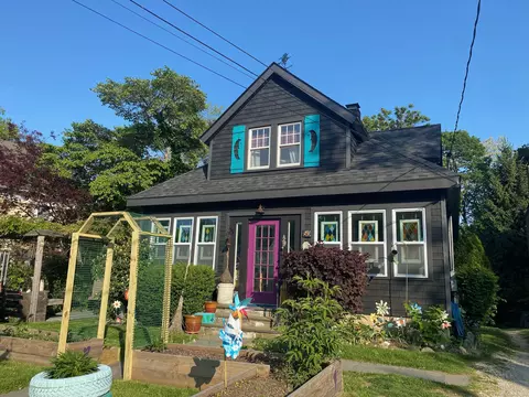 50 Soundview Ave, Norwalk, CT 06854