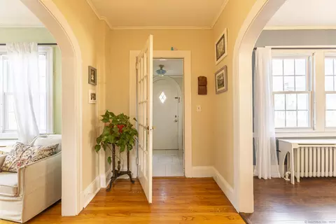 43 Coburn Rd, Manchester, CT 06040