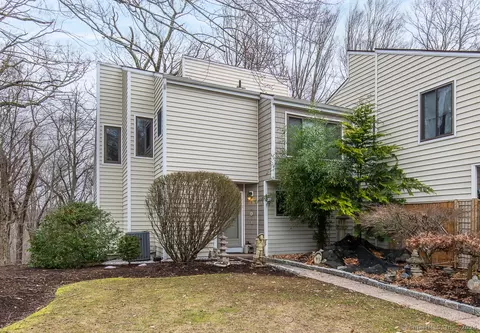 5 Currier Way #5, Cheshire, CT 06410